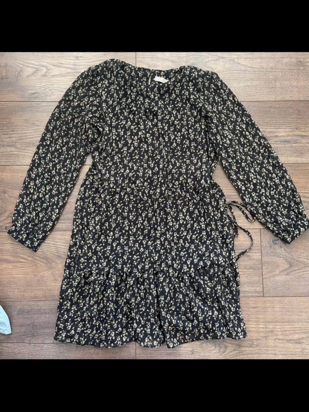 Black Floral Long Sleeve Tie-Waist Dress